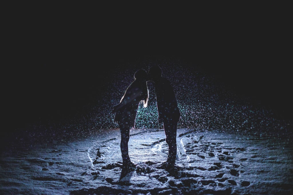 Play in the snow at night.
