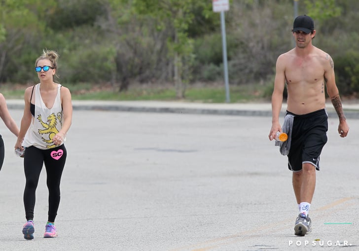 Kaley Cuoco And Ryan Sweeting Kiss During Workout Pictures Popsugar Celebrity Photo 2