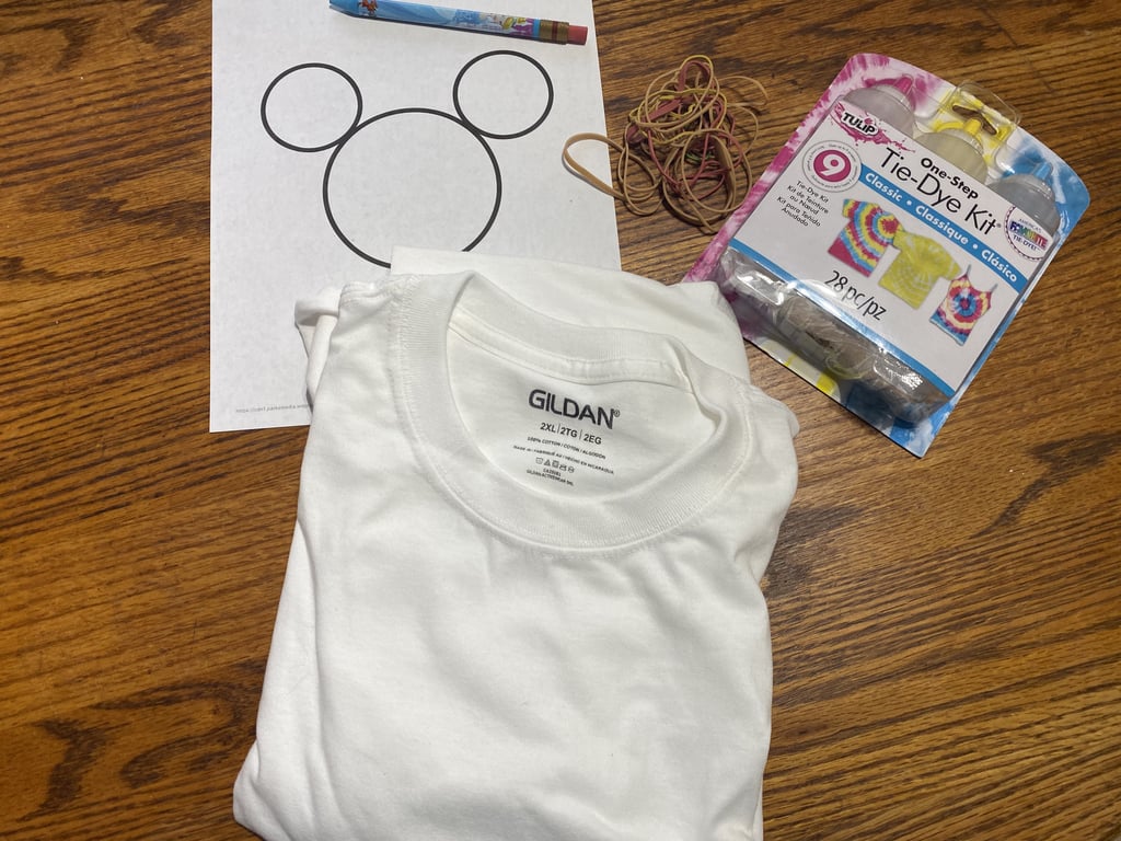 How to Make Mickey Mouse Tie-Dye