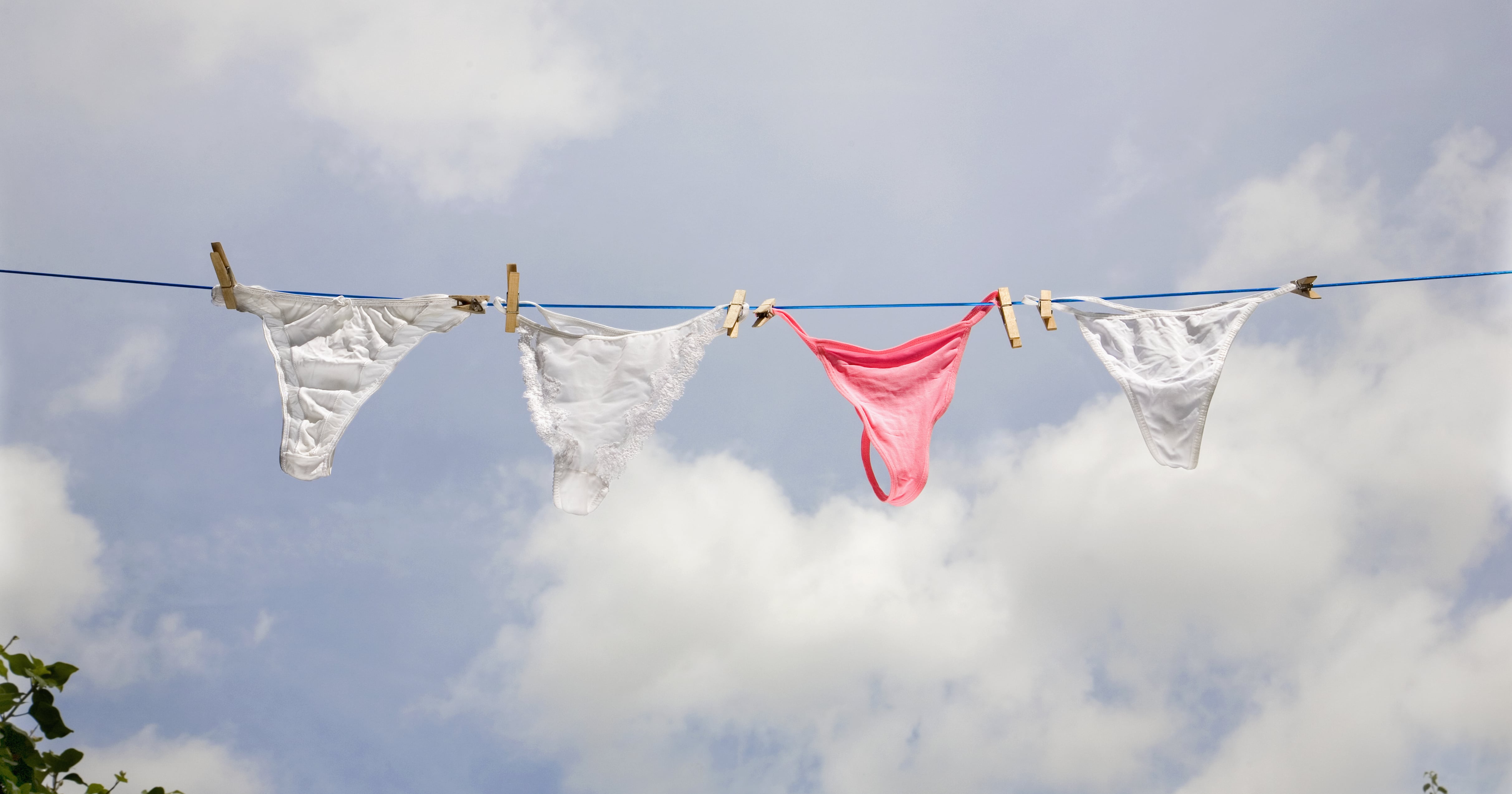 On the meaning of color in underwear, by Dishkady