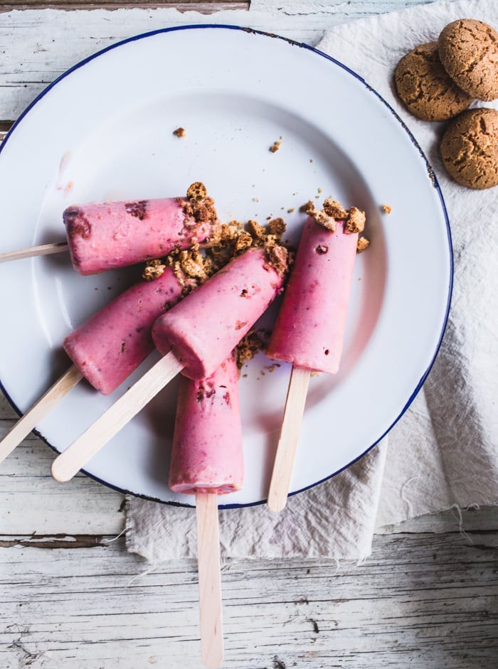 Strawberry, Peaches, and Cream Popsicles With Amaretti