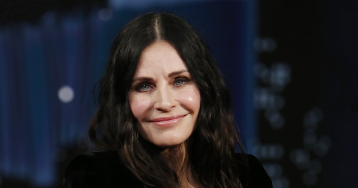 Courteney Cox’s Milk-Bath Nails Deserve Their Own Hollywood Star