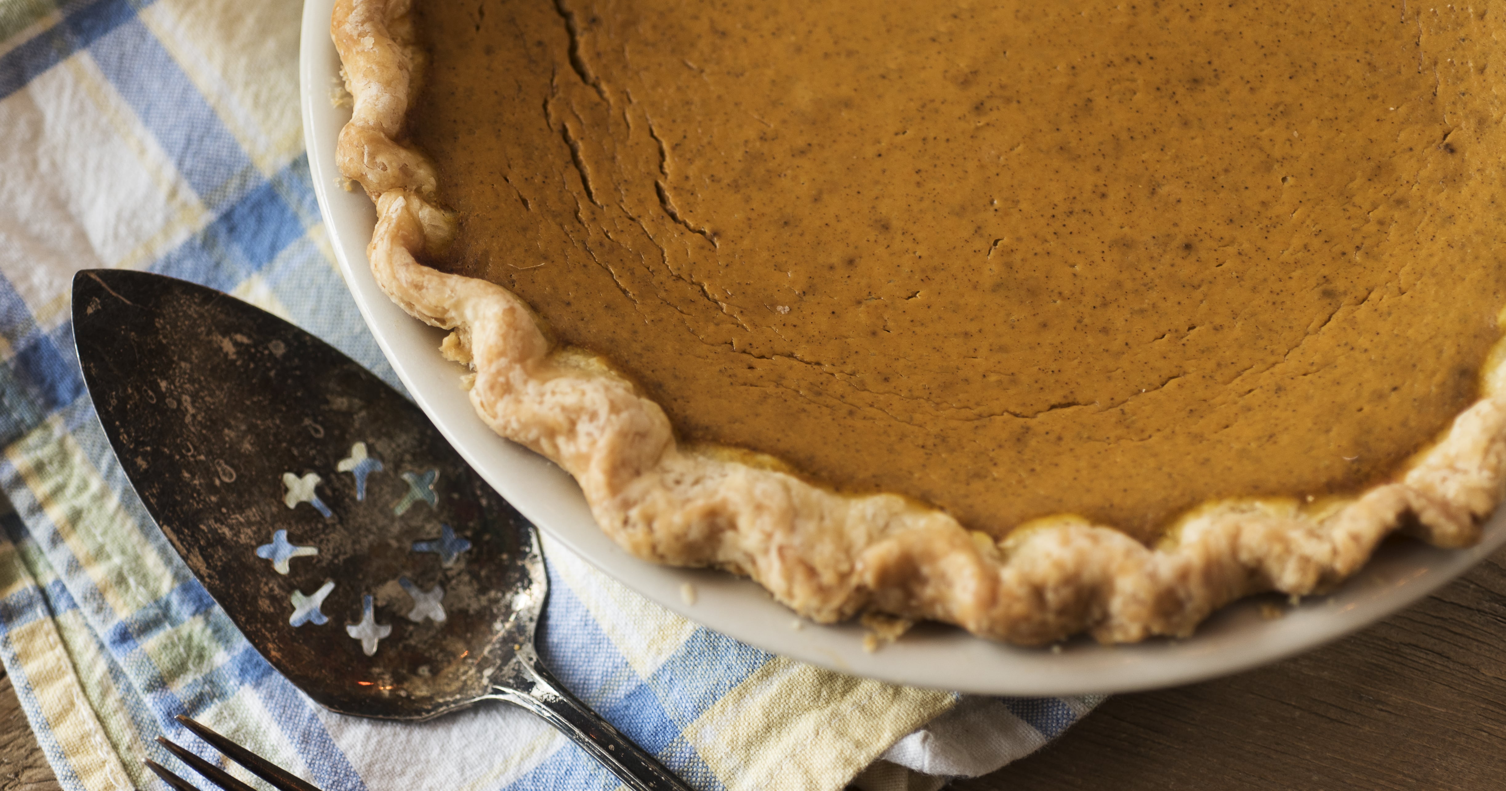 How to Avoid Cracks in Pumpkin Pie | PS Food