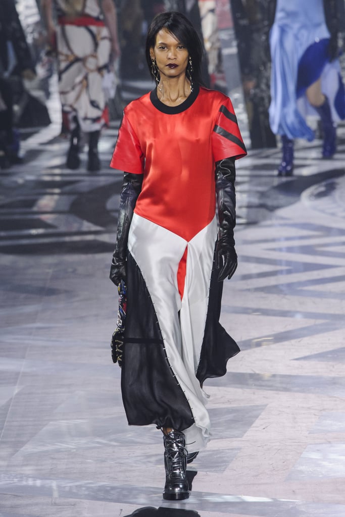 Louis Vuitton Fall 2016 Runway | POPSUGAR Fashion Photo 10