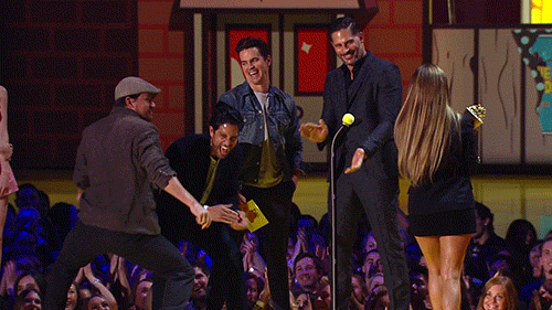 Channing Tatum Dancing at the MTV Movie Awards 2015