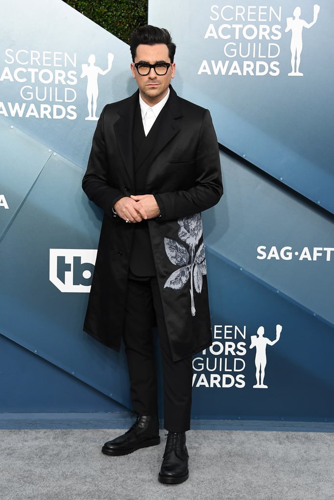 Dan Levy Wore a Rose Jacket to the SAG Awards 2020
