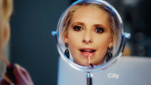After taking a break from TV to focus on film, Sarah Michelle Gellar made a big return to TV just this year, this time in a sitcom. She currently stars in The Crazy Ones with Robin Williams.