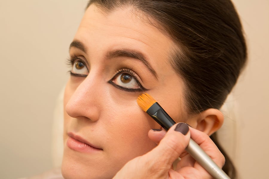 Conceal Under-Eye Circles