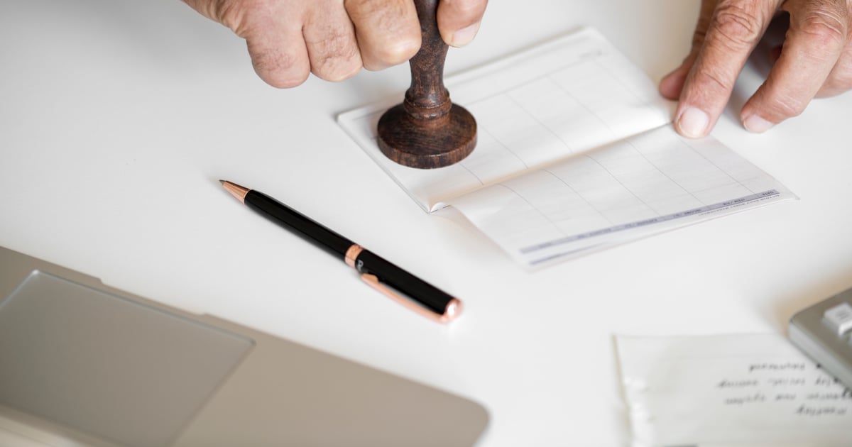 الإمارات تباشر بإصدار الإقامات للأبناء الذين تجاوزوا الـ18 Popsugar Middle East Smart Living