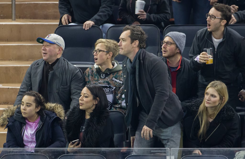 Jude Law With His Girlfriend and Daughter in NYC Dec. 2016