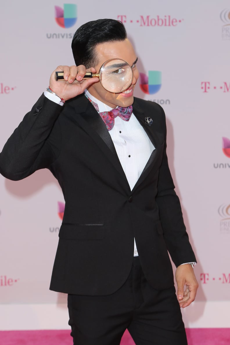 When Erick Cuesta Adorably Magnified His Eye on the Red Carpet