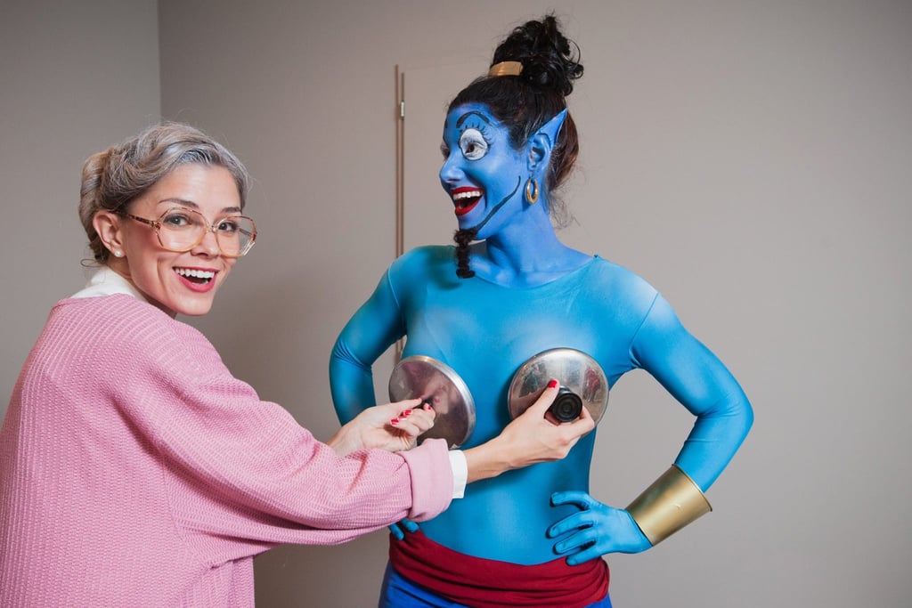 Just Mrs. Doubtfire and Genie hanging out. Nothing to see here.