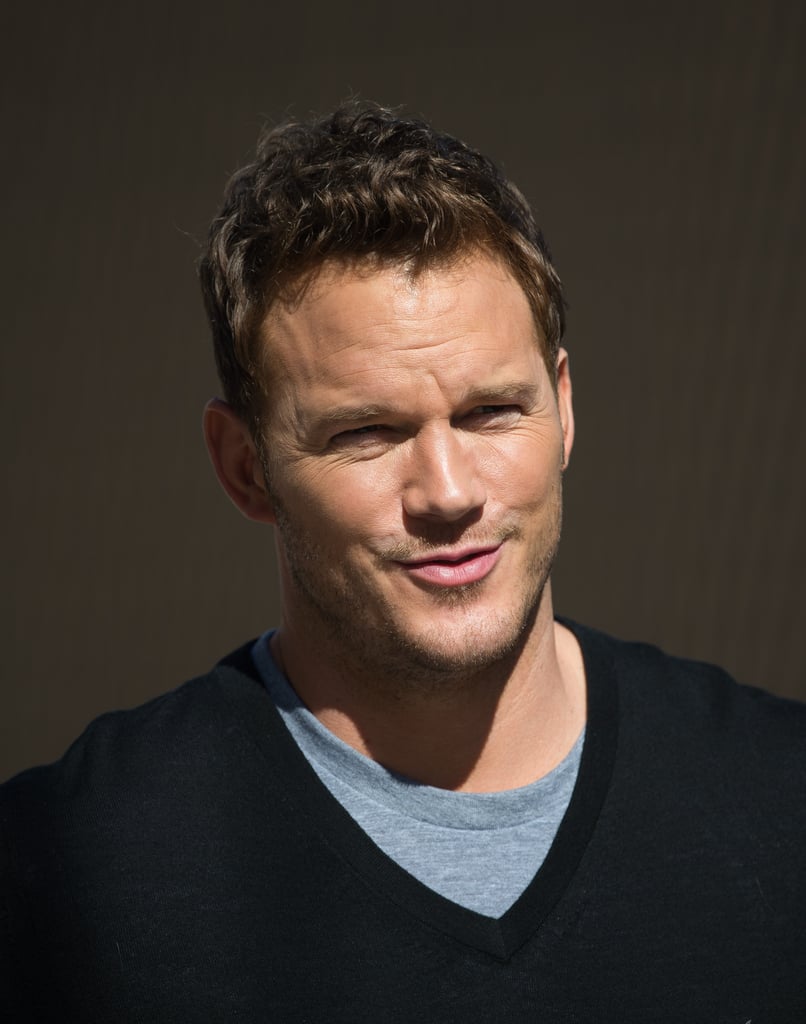 Chris Pratt Smirks | Pictures