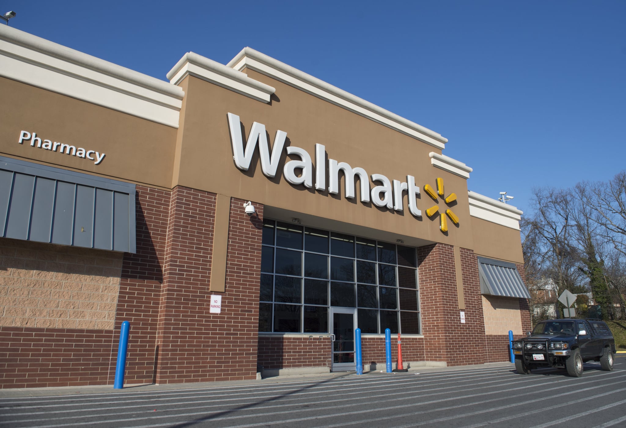 A Walmart store is seen in Landover, Maryland, December 31, 2014. AFP PHOTO / SAUL LOEB        (Photo credit should read SAUL LOEB/AFP via Getty Images)