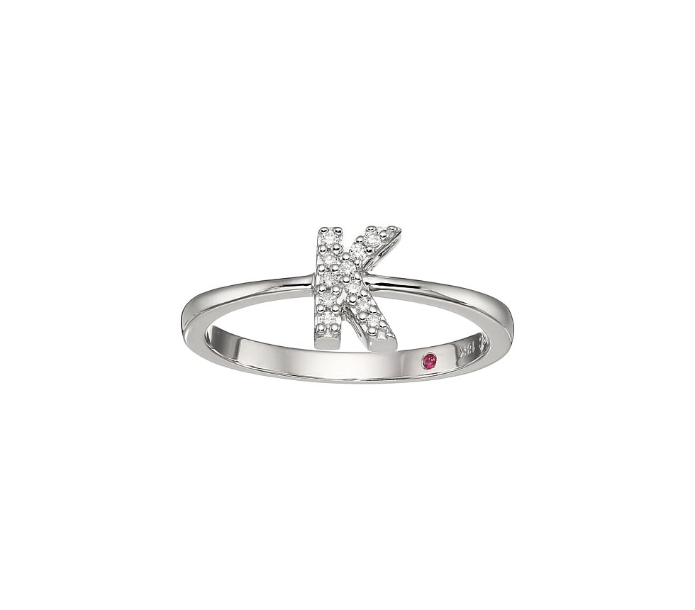 Kylie Jenner S Jw Ring Popsugar Fashion