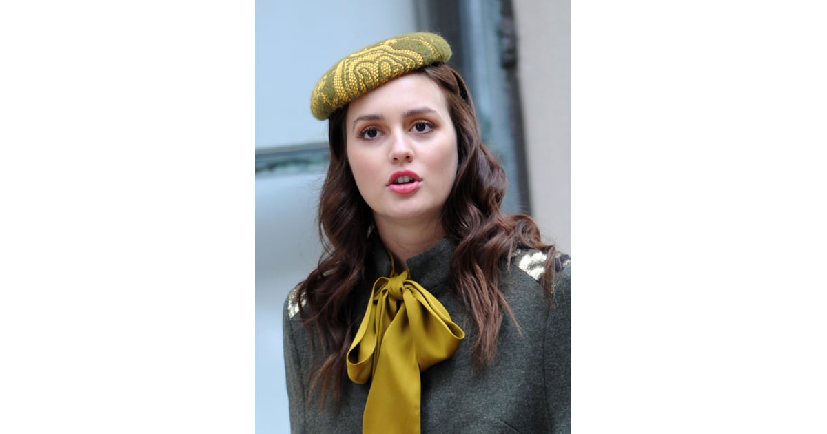Blairs Fabulous Fascinator | Best Gossip Girl Hair Moments | POPSUGAR Beauty Photo 11 Blairs Fabulous Fascinator