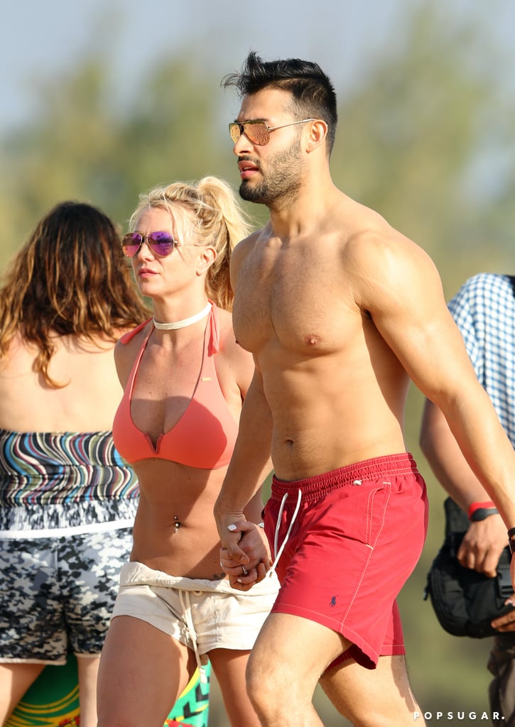 Britney Spears and Boyfriend in Hawaii Pictures January 2018
