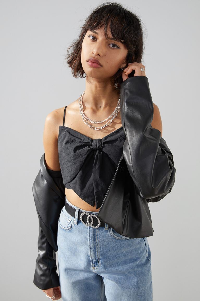 Bow-front Top