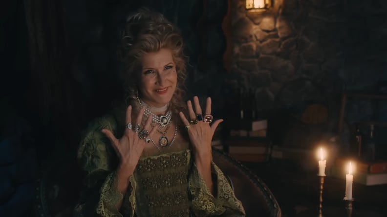 Laura Dern's rings and necklaces in the Bejeweled Video
