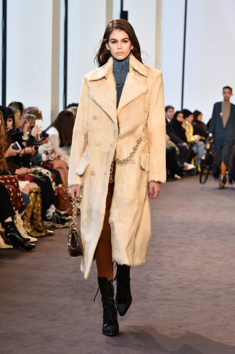 When She Walked For Chloé, Kaia Wore a Beautiful Cream Coat