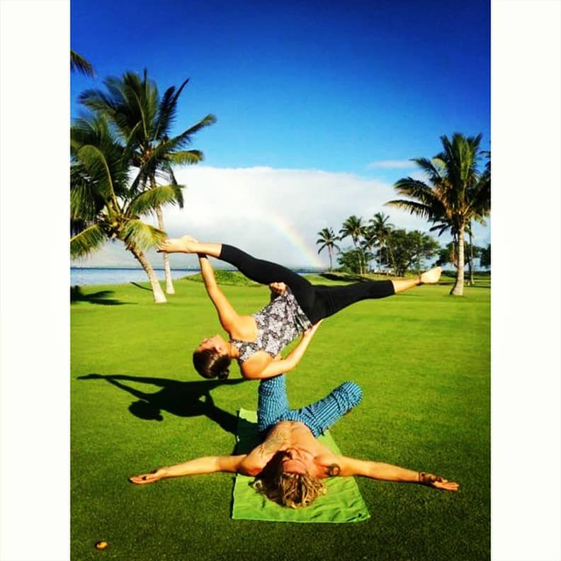 13 BFF 2-Person Yoga Poses—Try Them With Your Bestie! - Welltech