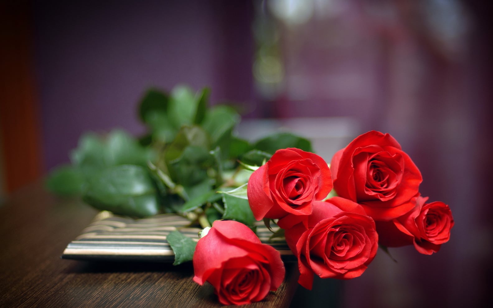 The Ultimate Bachelorette Finale Viewing Party Essentials | PS Love