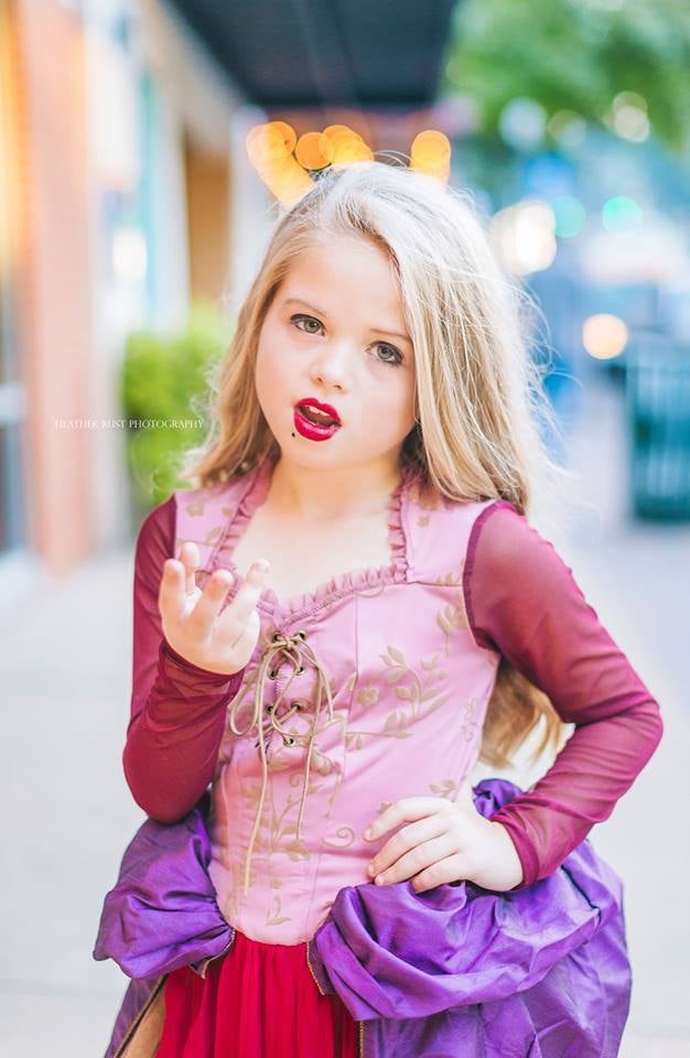 She even has a birth mark, just like Sarah! Sanderson Sisters Hocus