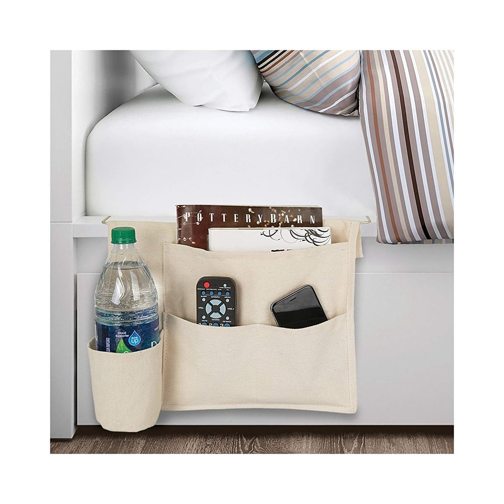 卧室:床头存储组织者盒的口袋里