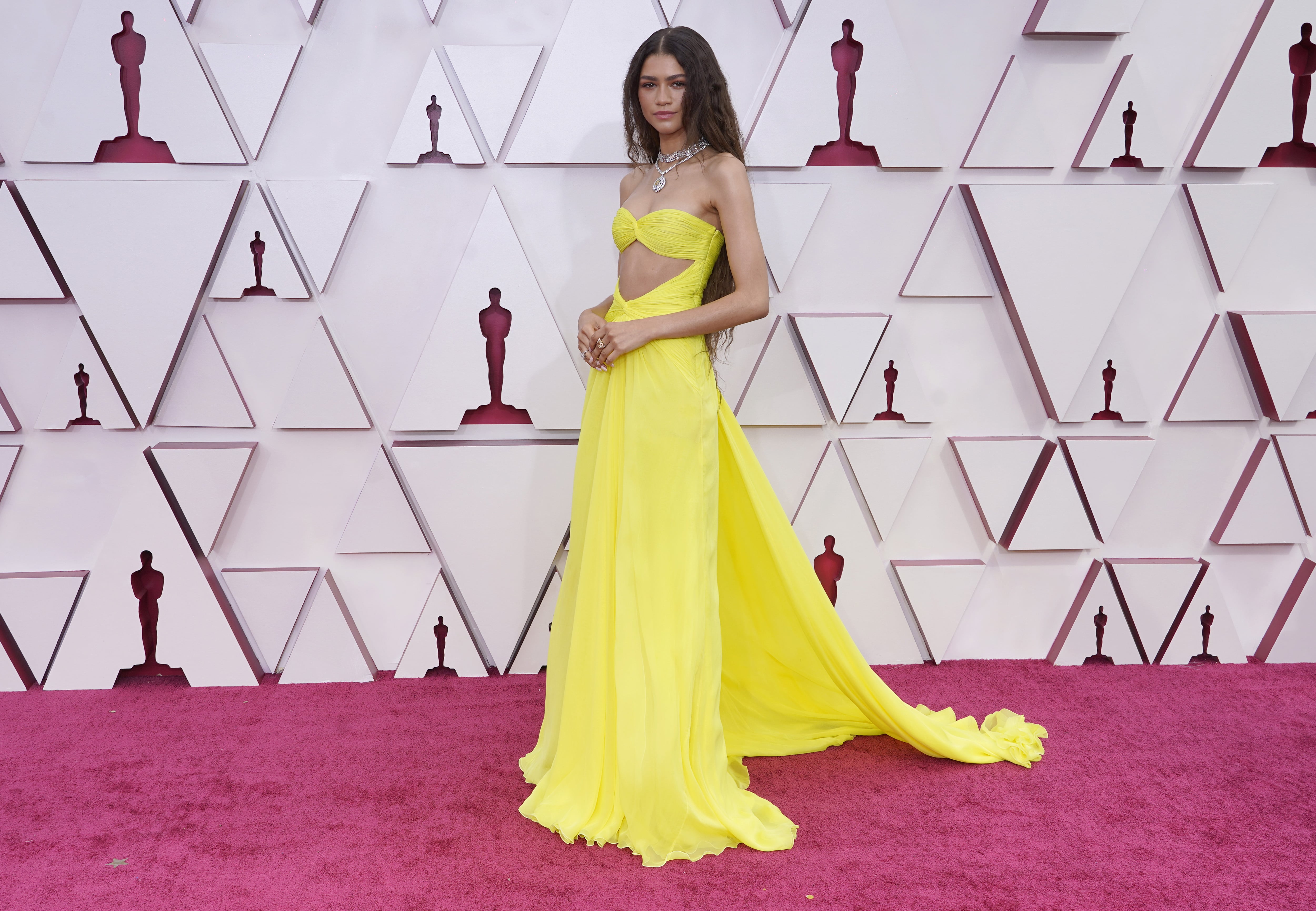 Oscars Red Carpet 2021 See the Best Celebrity Fashion PS Fashion