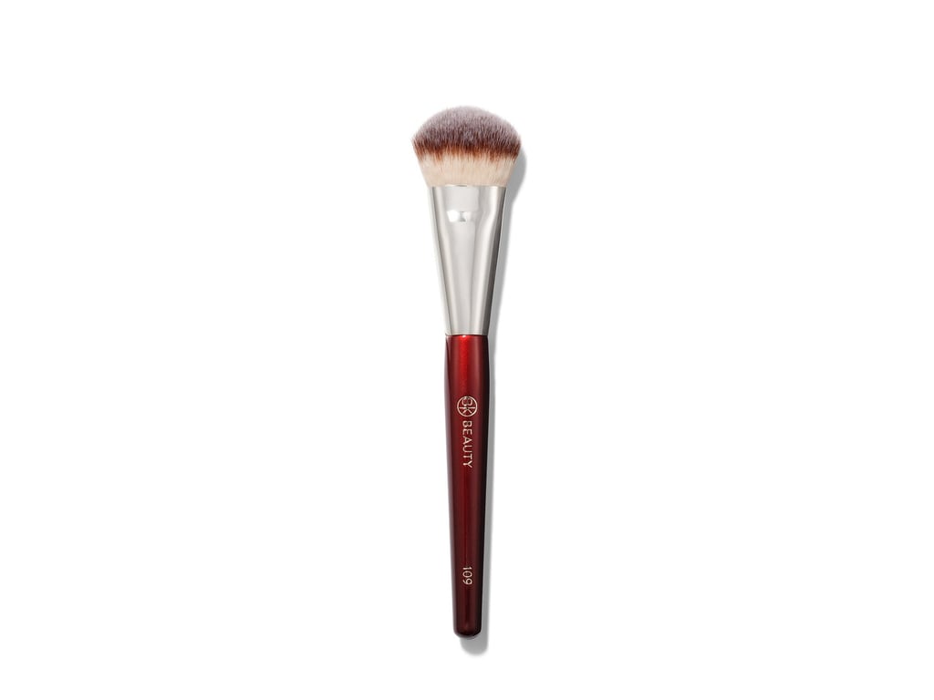 109 Foundation Brush