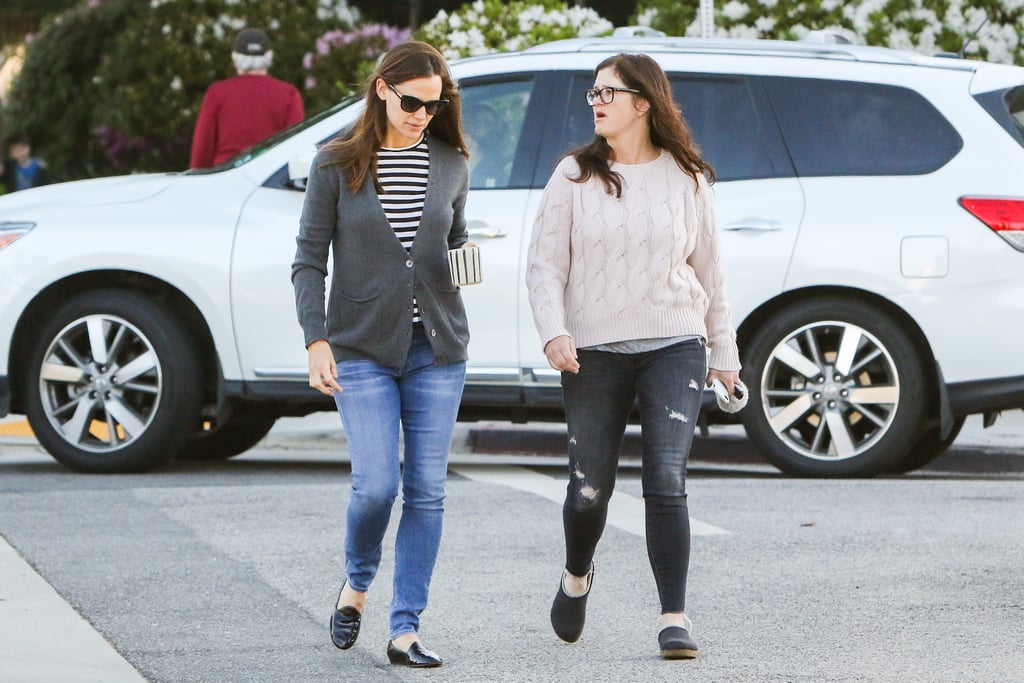 Jennifer Garner Out in LA March 2017 Pictures