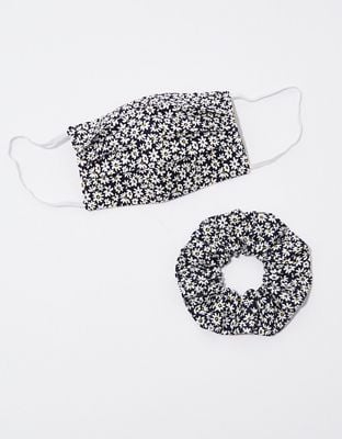 AEO Printed Mask + Scrunchie