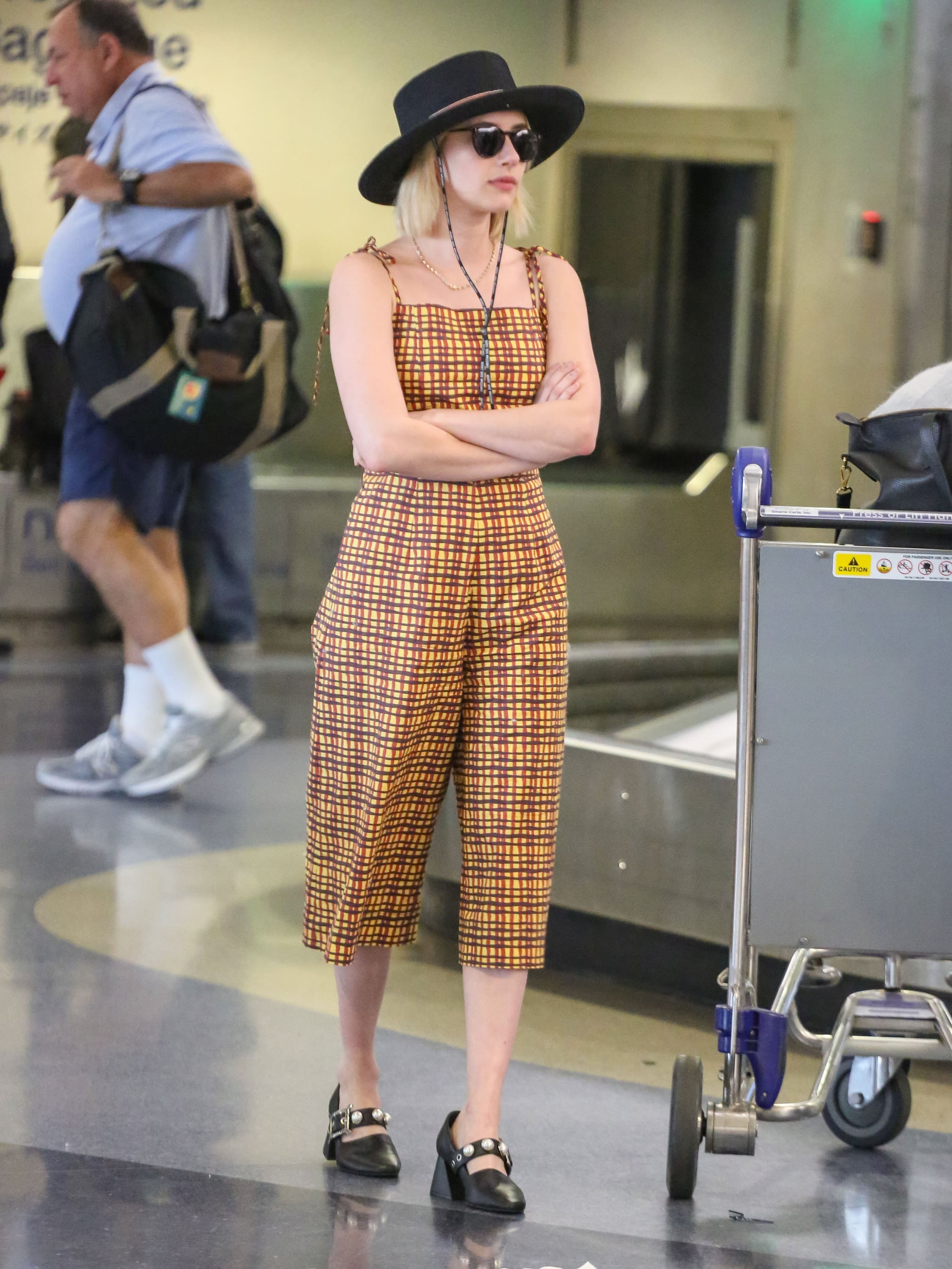 Smart But Still Cute: 5 Travel-Ready Airport Outfits - The Mom Edit