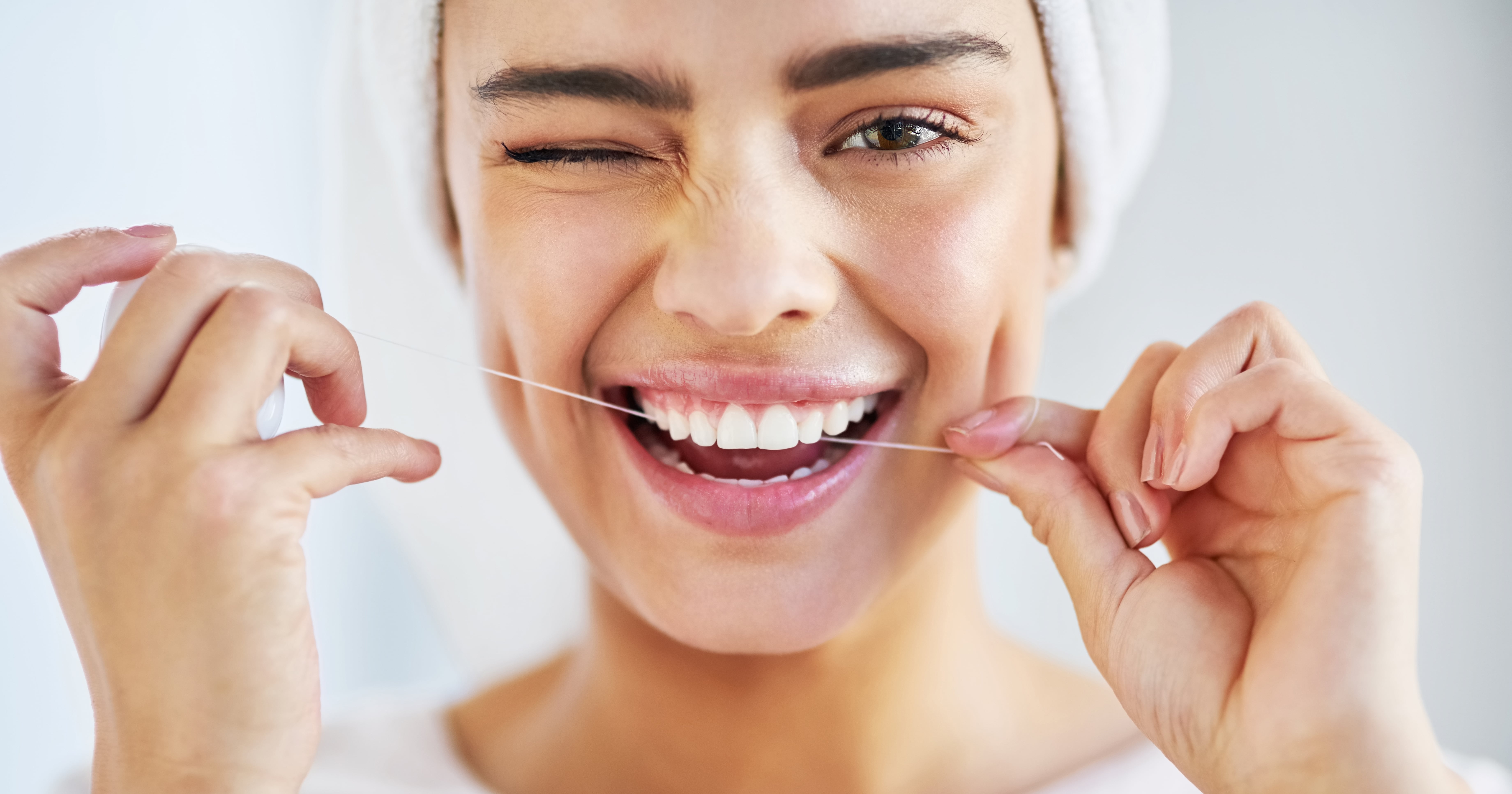 Here’s How to Clean Your Teeth of Plaque and Bacteria | PS Fitness