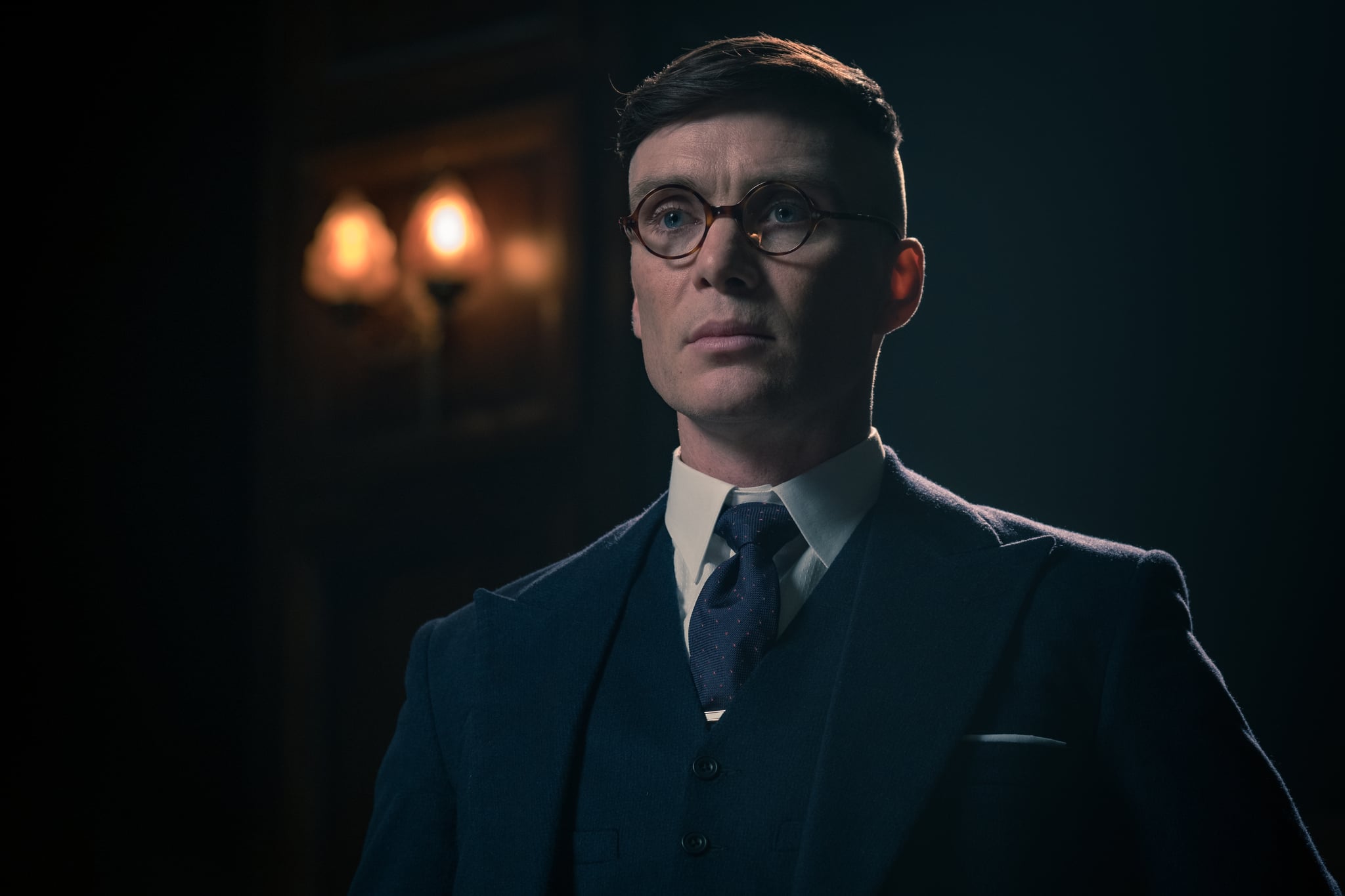 Cillian Murphy (Tommy Shelby) in Peaky Blinders | Series 5 (BBC One) | Episode 04Photographer: Matt Squire Caryn Mandabach Productions Ltd. 2019