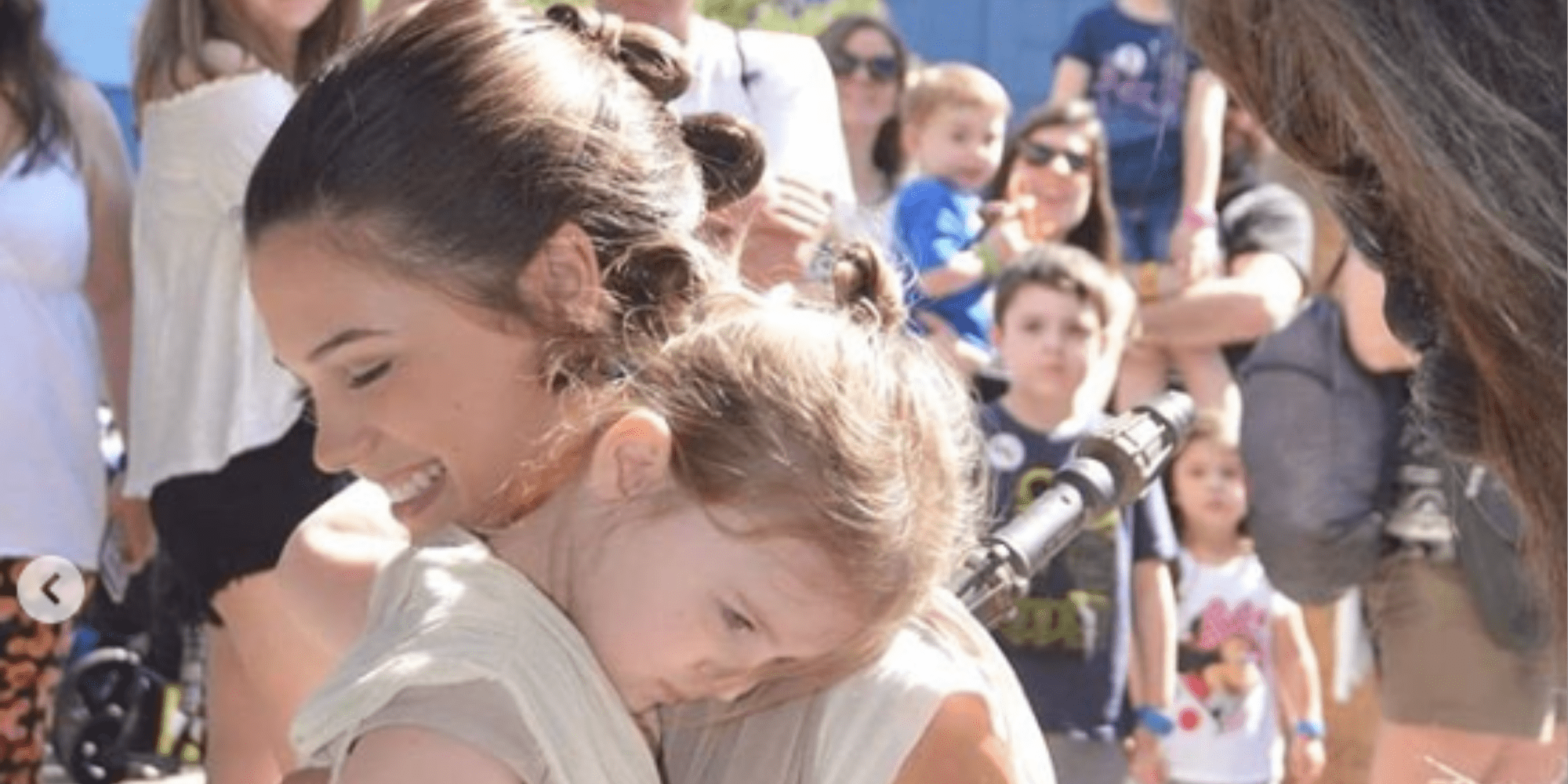 Video of Little Girl Meeting Rey From Star Wars | PS Family