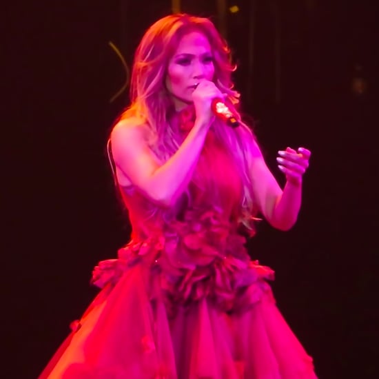 Jennifer Lopez Sings Selena's "Si Una Vez" on Tour Video