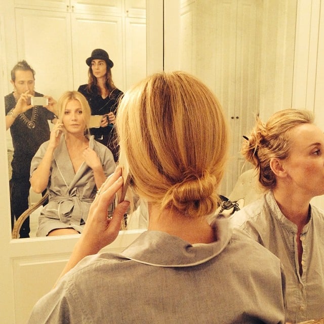 Gwyneth Paltrow chatted on the phone while prepping for the Golden Globes.
Source: Facebook user Adir Abergel Fan Page