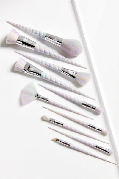 another one of those makeup brush sets