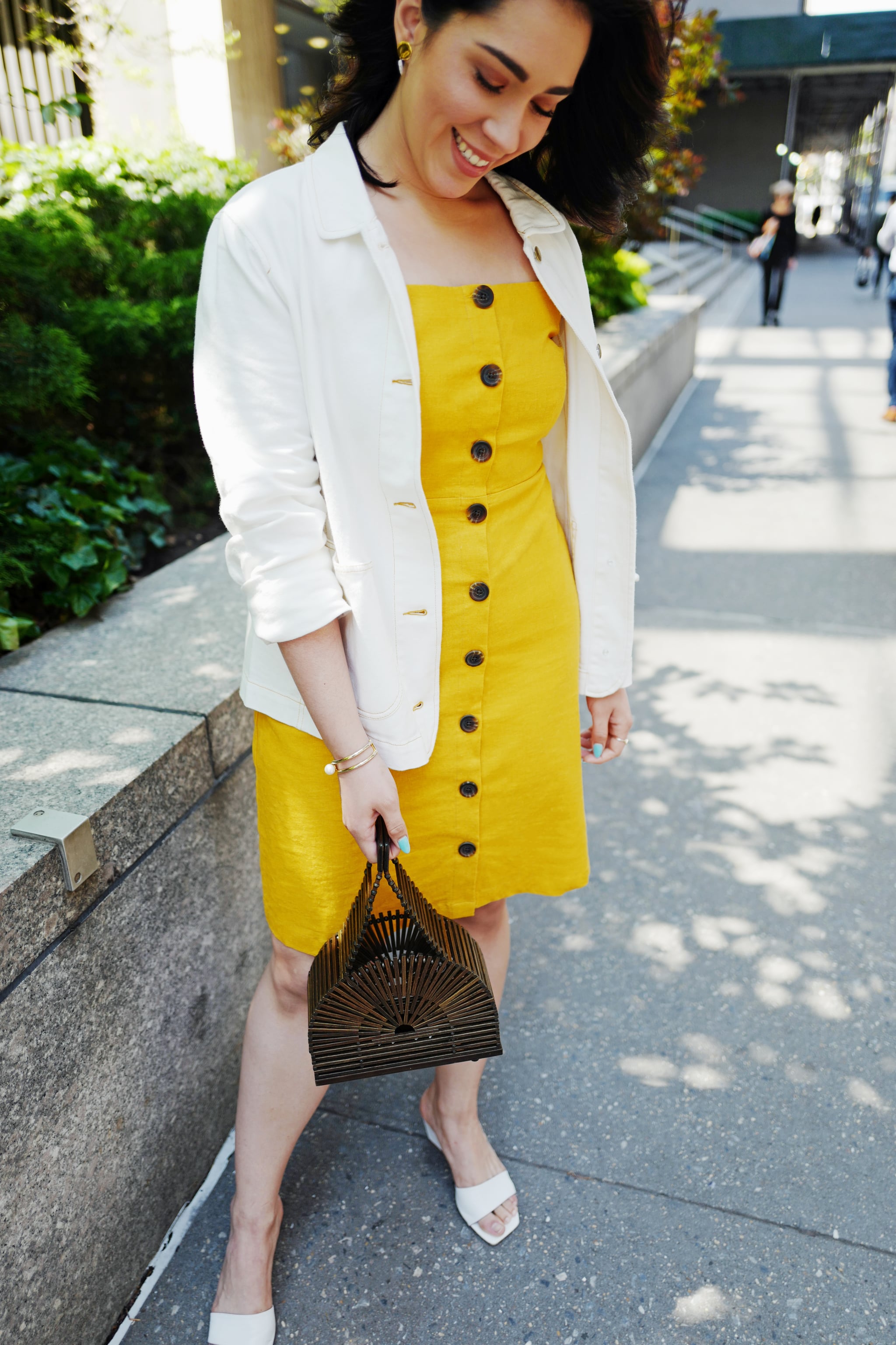 outfits that show off curves