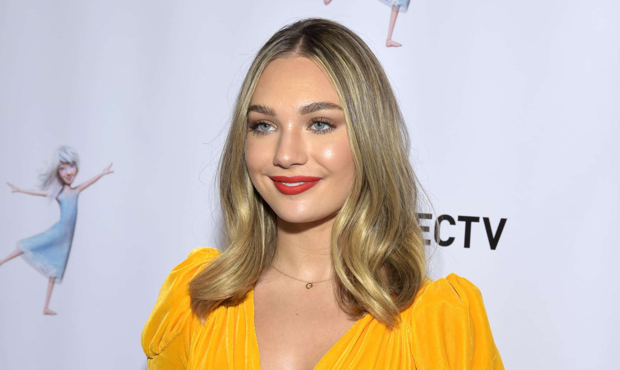 SANTA MONICA, CALIFORNIA - NOVEMBER 16: Actor Maddie Ziegler and attends the Los Angeles premiere of 