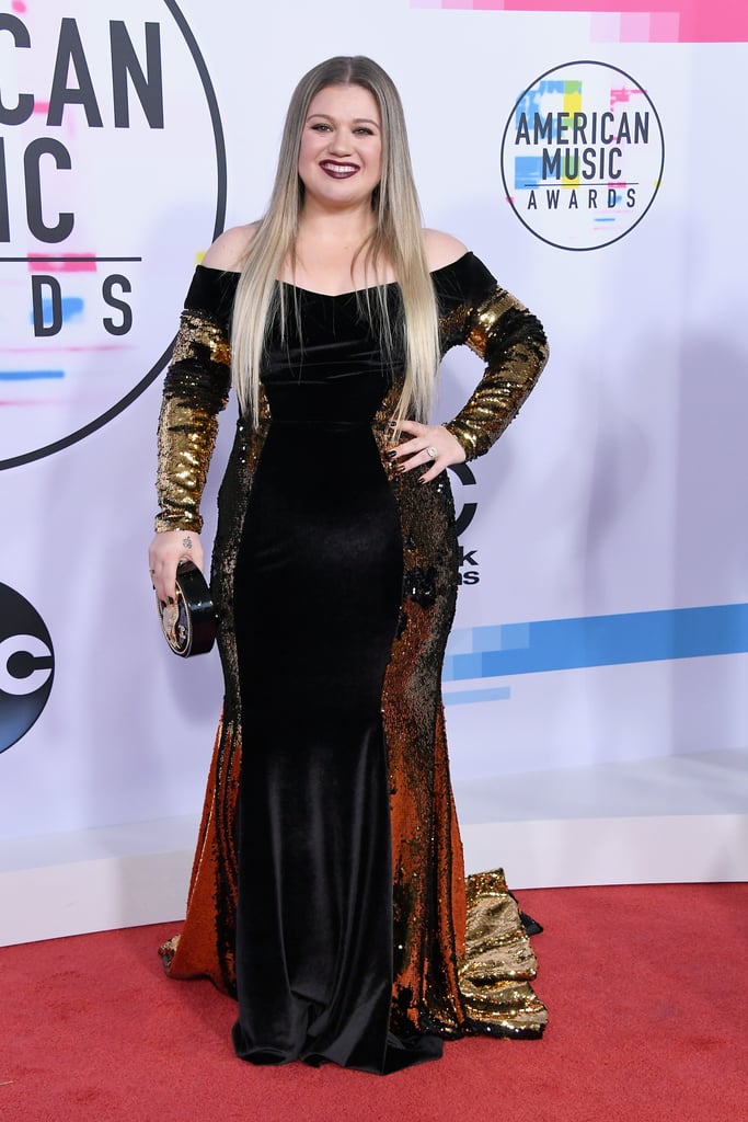 Kelly Clarkson and Family at the 2017 American Music Awards