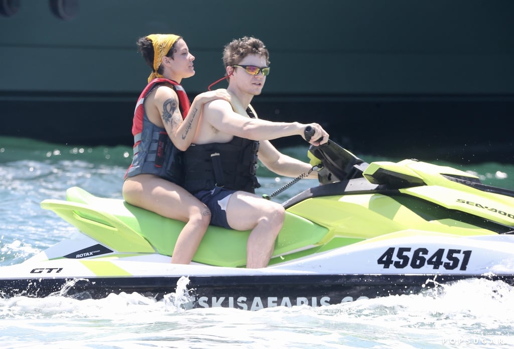 Halsey and Evan Peters on Holiday in Australia Pictures