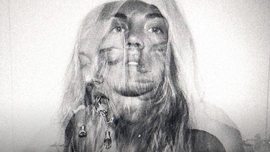 Edei Singer Facts