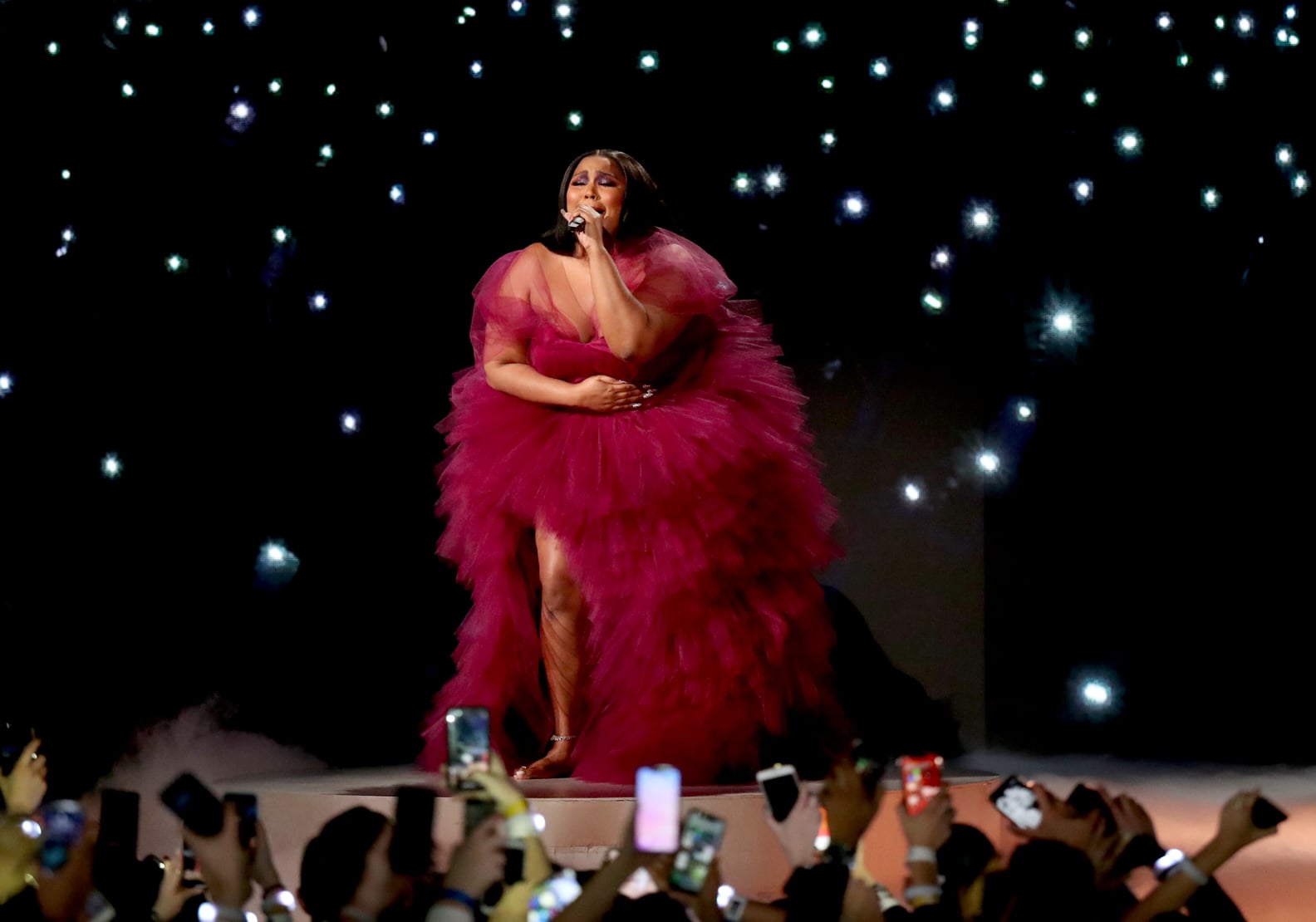 Lizzo's 2019 American Music Awards Performance Video | POPSUGAR ...