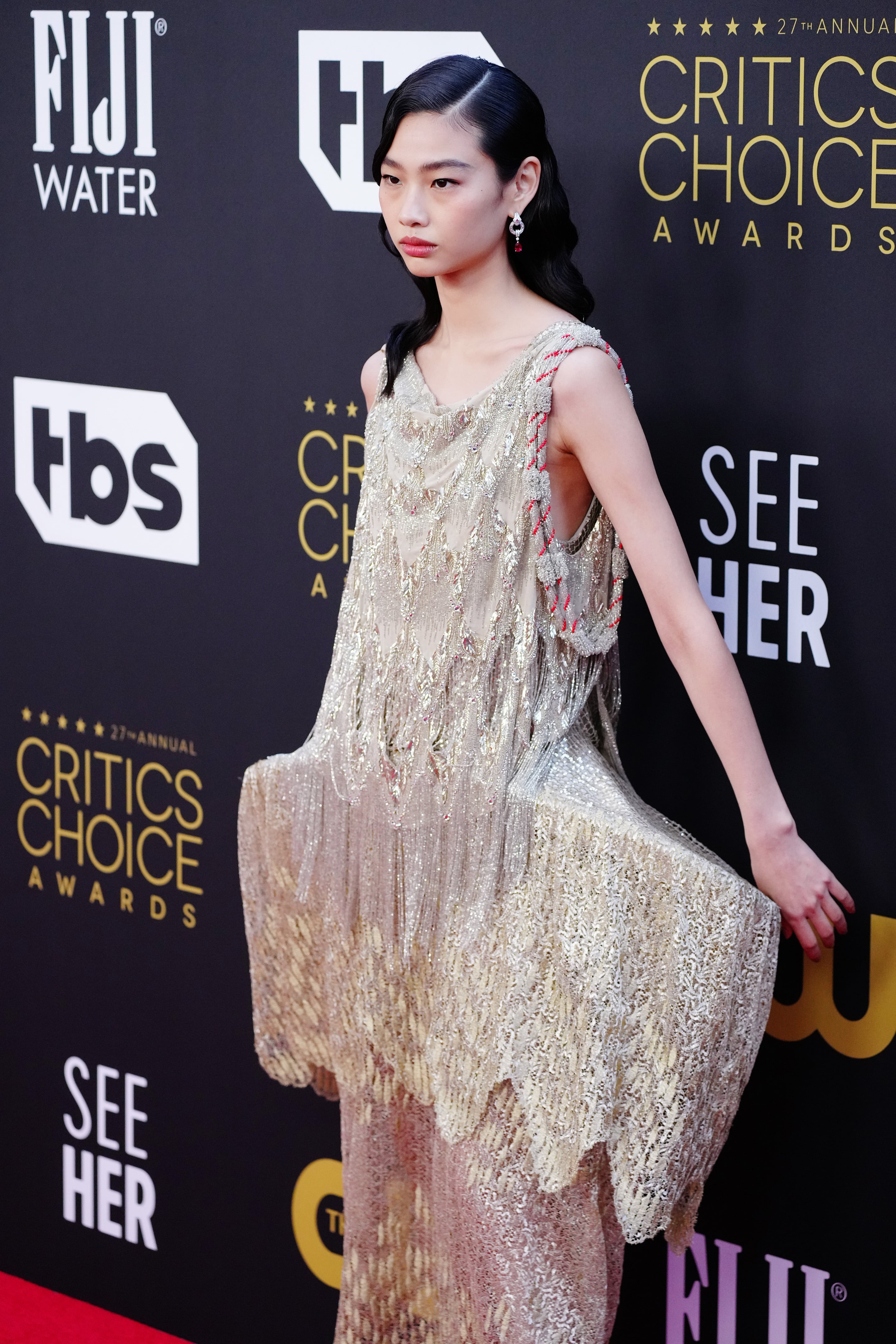Beauty in complexity: Jung HoYeon's Louis Vuitton dress at the 2022 Emmy  Awards