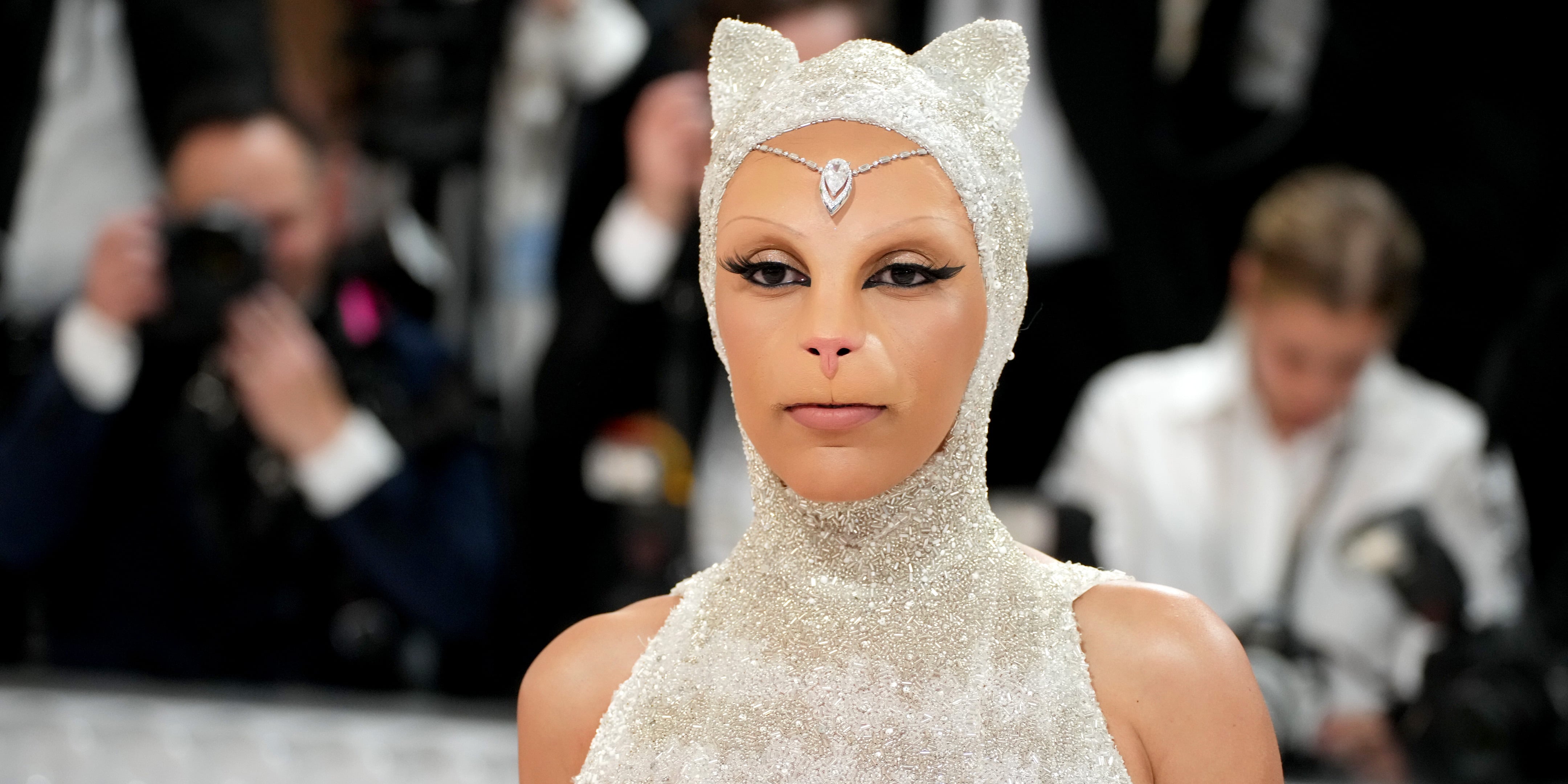 Doja Cat's Prosthetics Makeup at the Met Gala 2023 | POPSUGAR Beauty