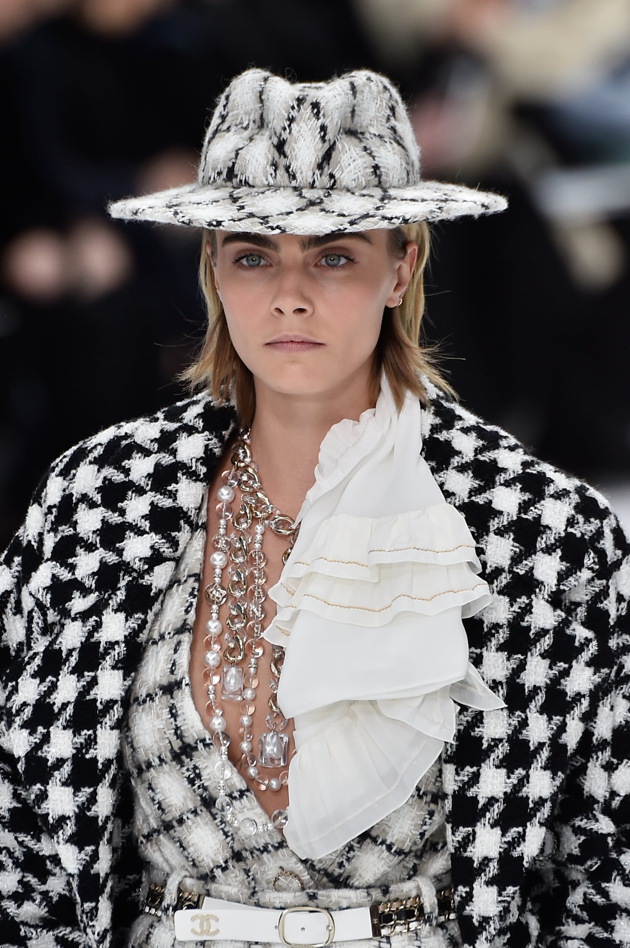 Chanel Spring 2015 HC Wide-Brim Hat with Tulle in White and Black — UFO No  More