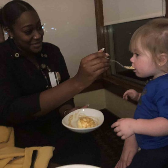 Olive Garden Waitress Helps Mom Enjoy Her Meal