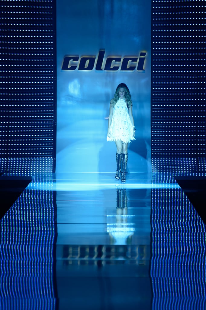 Gisele Bundchen's Last Runway Show | Pictures